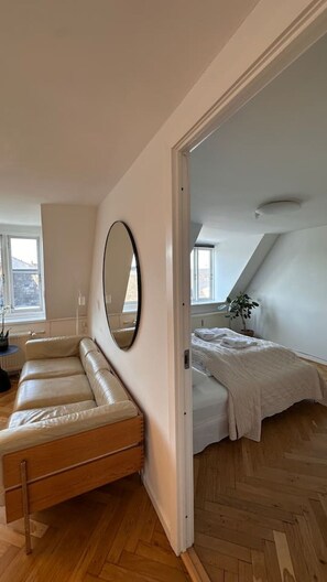 3 chambres, fer et planche à repasser, Wi-Fi, draps fournis