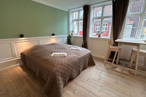 1 habitación, wifi y ropa de cama