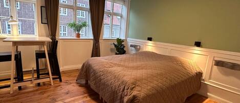 1 室のベッドルーム、WiFi、ベッドシーツ