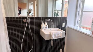 Hair dryer