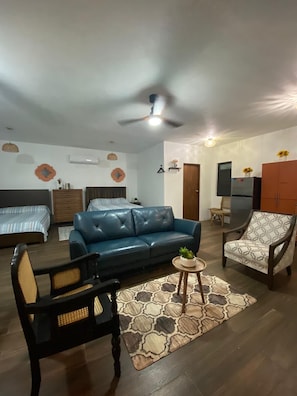 1 quarto, Wi-Fi de cortesia, roupa de cama