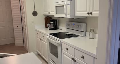 Seasonal rental. 2,500 per month includes utilities. 3 month minimum.