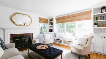 TV, fireplace, offices