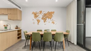 تناول الطعام