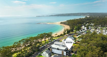 Bea202 - Splash by Experience Jervis Bay