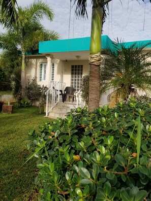 Exterior - Single Family Home, 3 bedrooms, 2 bathrooms, Beautiful Beaches nearby! (Yeguada)