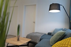 Télévision, livres, chaßne hi-fi