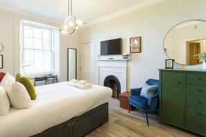 1 habitación, tabla de planchar con plancha, internet y ropa de cama 