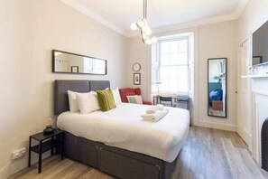 1 chambre, fer et planche à repasser, accès Internet, draps fournis