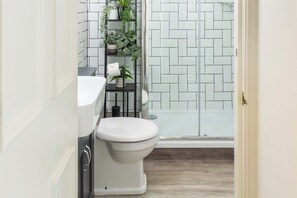 Douche, séchoir à cheveux