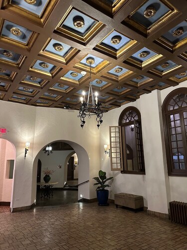 ++Amazing Art Deco, well-appointed Studio. 2 blocks from Asbury Park Beach++