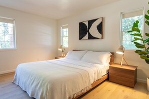 3 chambres, fer et planche à repasser, Wi-Fi gratuit, draps fournis