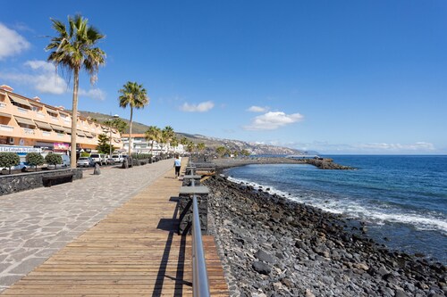 Caletillas Waves & Pool