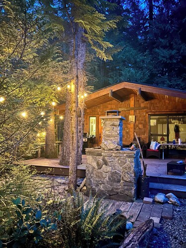 🌲🌲Twin Tree Cabin in Magical Port Renfrew