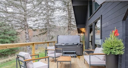 5 Min to Skiing | Hot Tub | Fire Pit | Pool Table