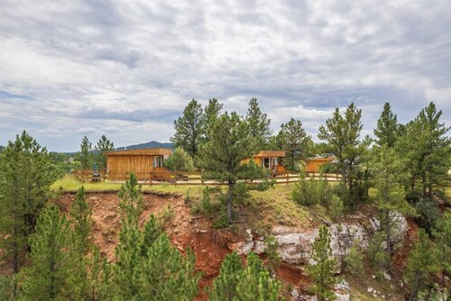Meadow Cabin at Highland Meadows - Secluded Getaway