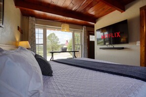 1 habitación, escritorio, wifi gratis y ropa de cama