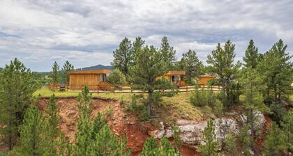 Columbine Cabin at Highland Meadows - Black Hills Retreat