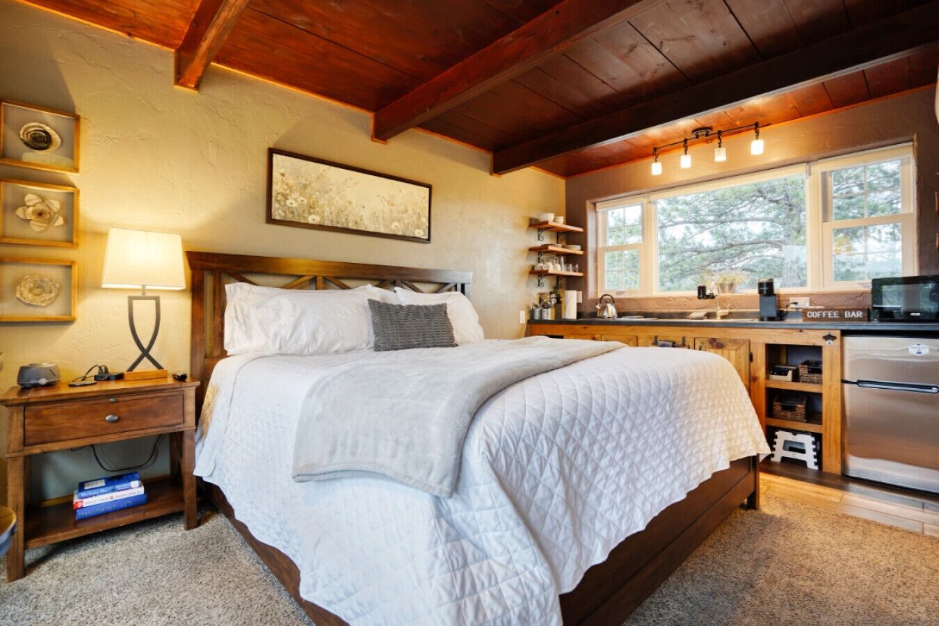 1 bedroom, desk, free WiFi, bed sheets