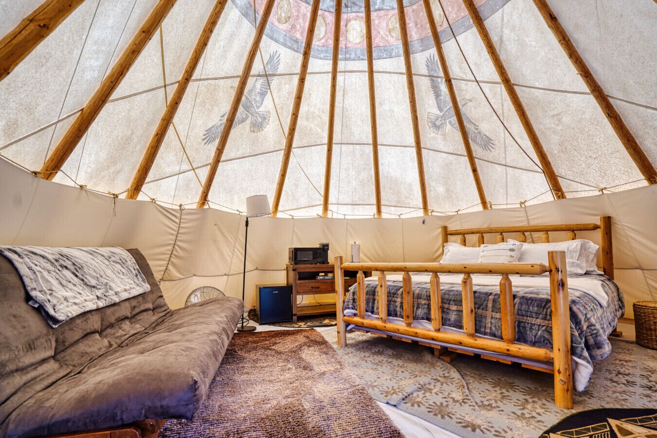 1 chambre, lit de bébé portatif, literie fournie