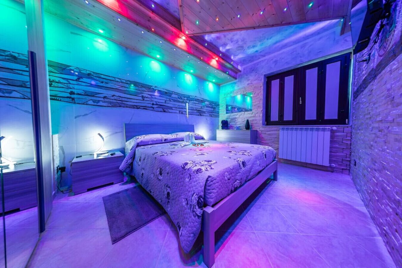 1 多间卧室、免费 WiFi、床单