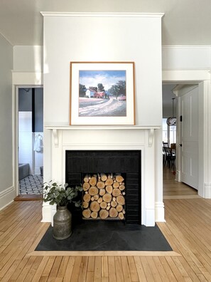 Interior - 1880s Beauty! Family Fun. Walk to Downtown Green Lake, Heidel House & Golf! (Green Lake)