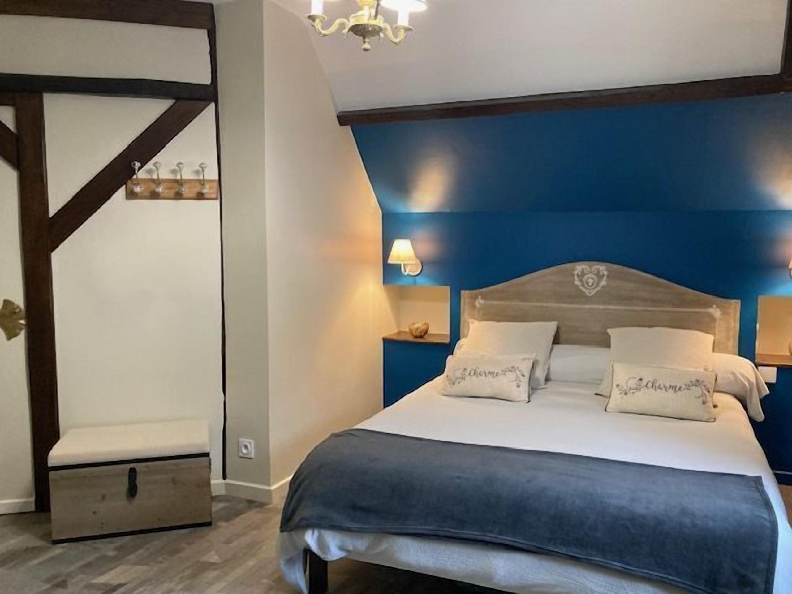 Internet, bed sheets