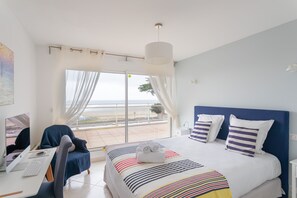 3 chambres, fer et planche à repasser, Wi-Fi gratuit, draps fournis