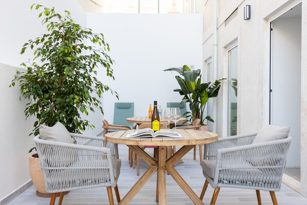 Two Bedroom Apartment with terrace | Terrace/patio