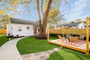 Terrace/patio - Cozy 2BR Retreat • 5 Min Walk to Buckroe Beach (Hampton)