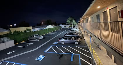 New Star Inn. El Monte, CA - Los Angeles
