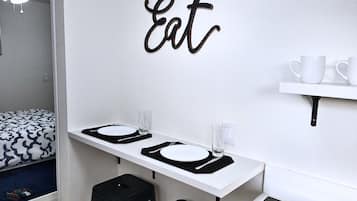 1 chambre, fer et planche Ă repasser, lit parapluie, Wi-Fi gratuit