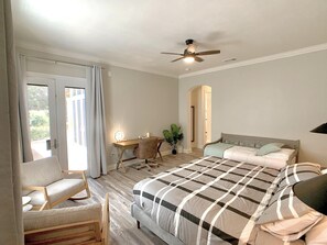 3 bedrooms, desk, iron/ironing board, travel crib - New Vista | Chef Kitchen, Golf Course Views (San Antonio)