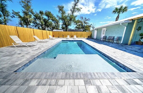 Pool - TWISTED TURTLE! 3bed/2bath home with POOL & GAME ROOM in Historic St. Andrews! (Panama City)