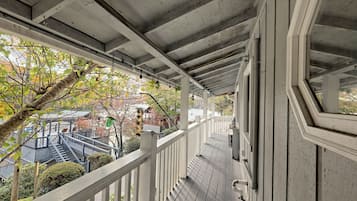 家庭獨棟房屋, 3 間臥室, 非吸煙房, 湖景 | 陽台