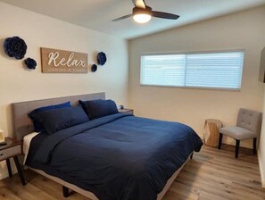 3 bedrooms, desk, WiFi, bed sheets - The Supreme House- Family Friendly Vacay with games and hot tub

 (Yucca Valley)
