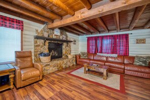 Smart-TV, peis, videospill og bordtennis