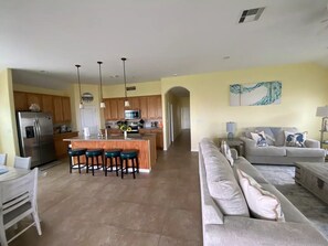 Smart TV - Blissful peaceful cozy Oasis (Galveston)