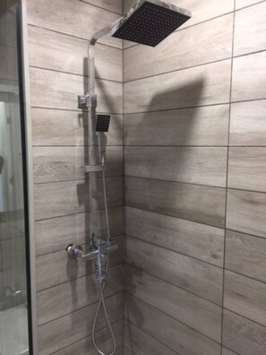 Hair dryer, towels, soap, shampoo - New Gudauri Smart Apartment Loft1, #344.  2 min. walk to Gondola

 (Gudauri)