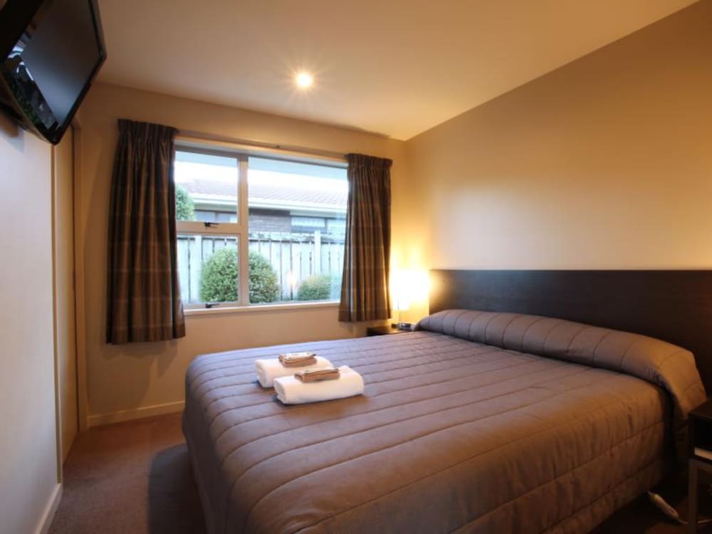 388 Tay Motel by null