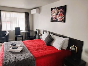 熨斗/熨衣板、免费 WiFi、特色家居