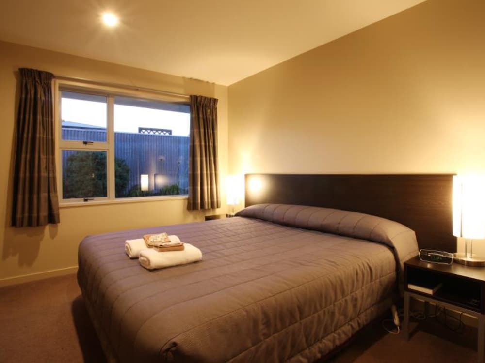 388 Tay Motel by null