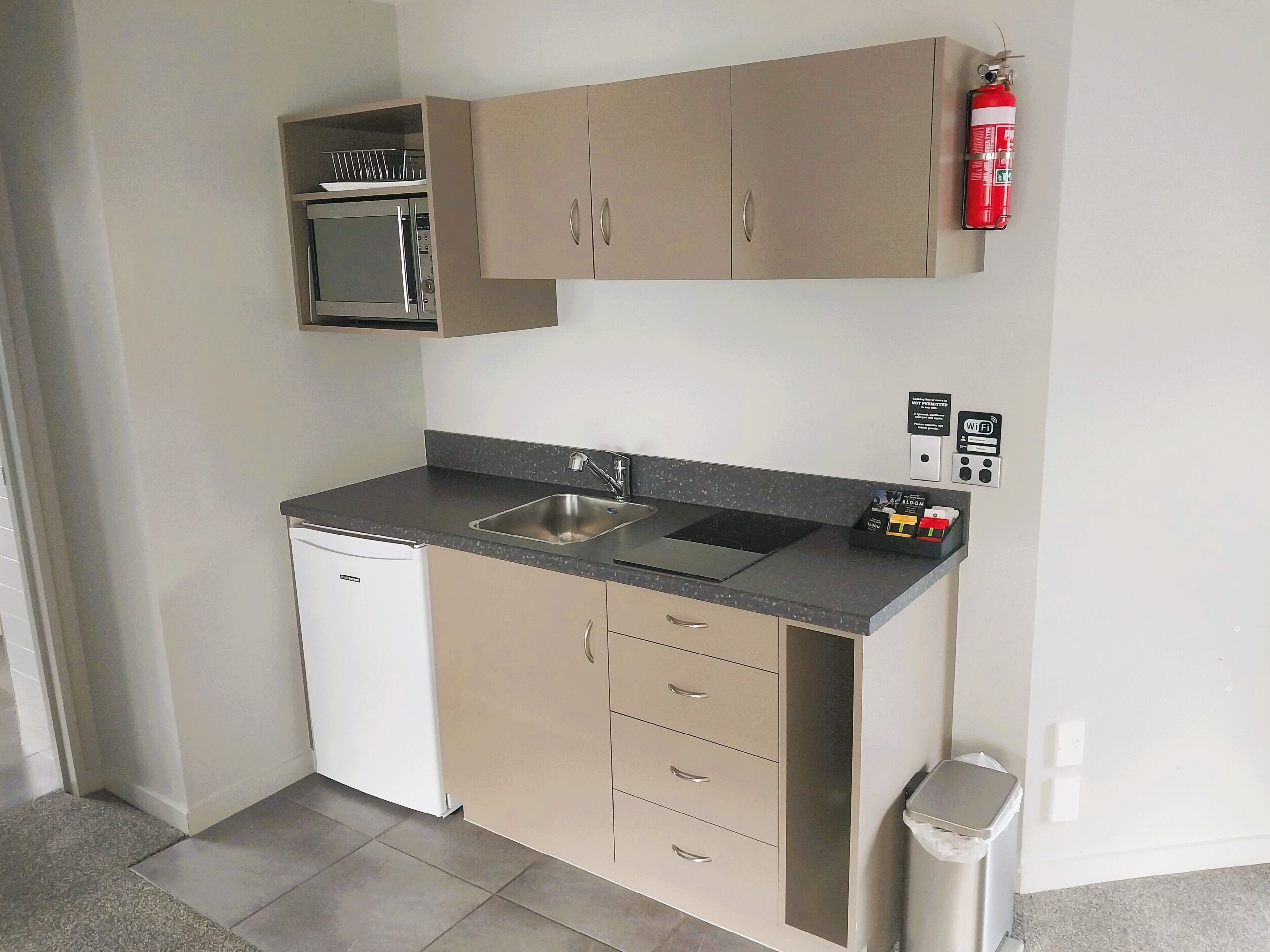 Fridge, microwave, stovetop, electric kettle