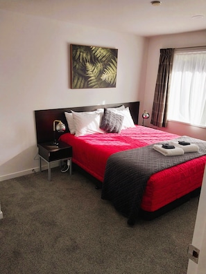 One Bedroom | Iron/ironing board, WiFi (free), individually furnished - 388 on Tay Motel  (Invercargill)