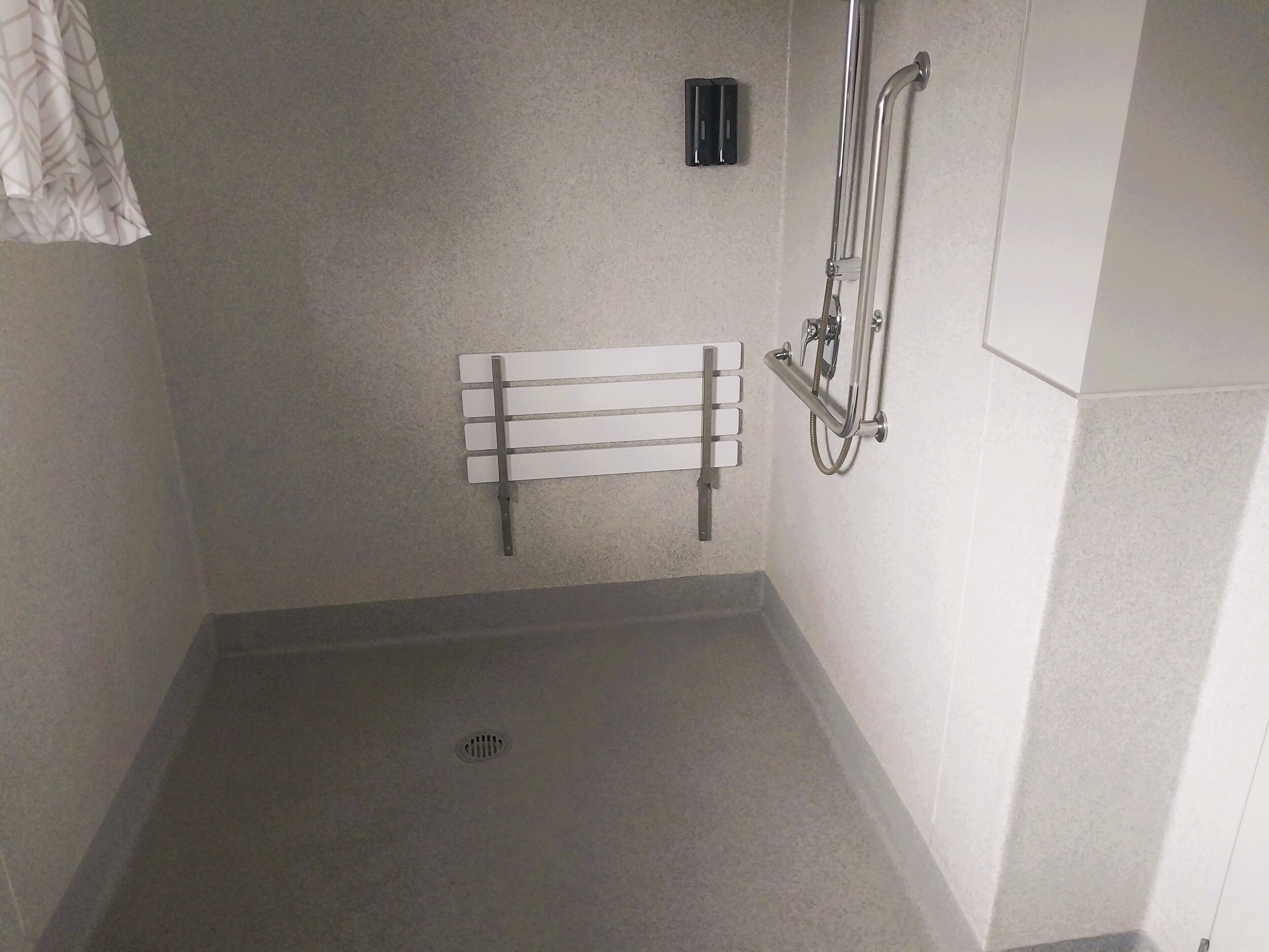 Comfort Room, 1 Bedroom, Accessible | Bathroom