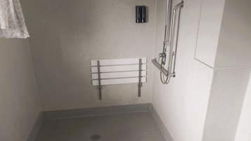Comfort Room, 1 Bedroom, Accessible | Bathroom