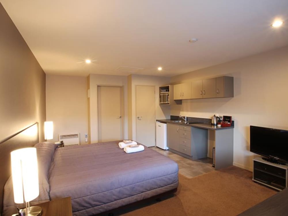 388 Tay Motel by null