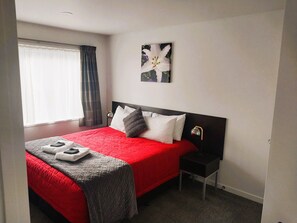 Two Bedroom Unit | Iron/ironing board, WiFi (free), individually furnished - 388 on Tay Motel  (Invercargill)