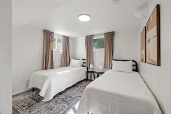 4 quartos, berço de viagem, Wi-Fi, roupa de cama