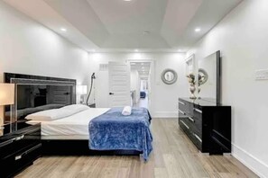 4 bedrooms, WiFi - A Luxury House In Toronto (Toronto)